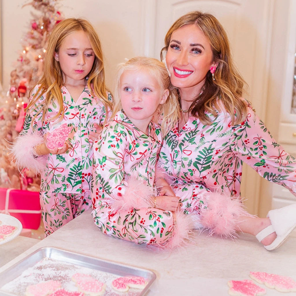 Combhasaki Mommy and Me Girls 2Pcs Pajamas Loungewear Set Feather Cuff Leaves Print Tops + Pants Suits Family Matching Sleepwear