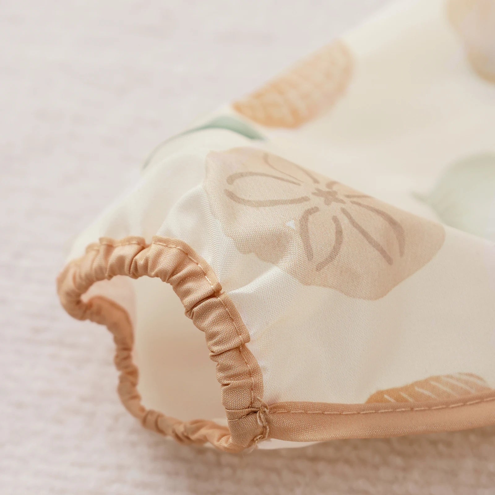 1 Pc Waterproof Baby Bibs Cute Infant Eating Child Drawing Long Sleeve